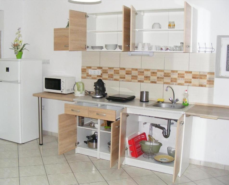 Fortuna Apartmanok Еґер Екстер'єр фото